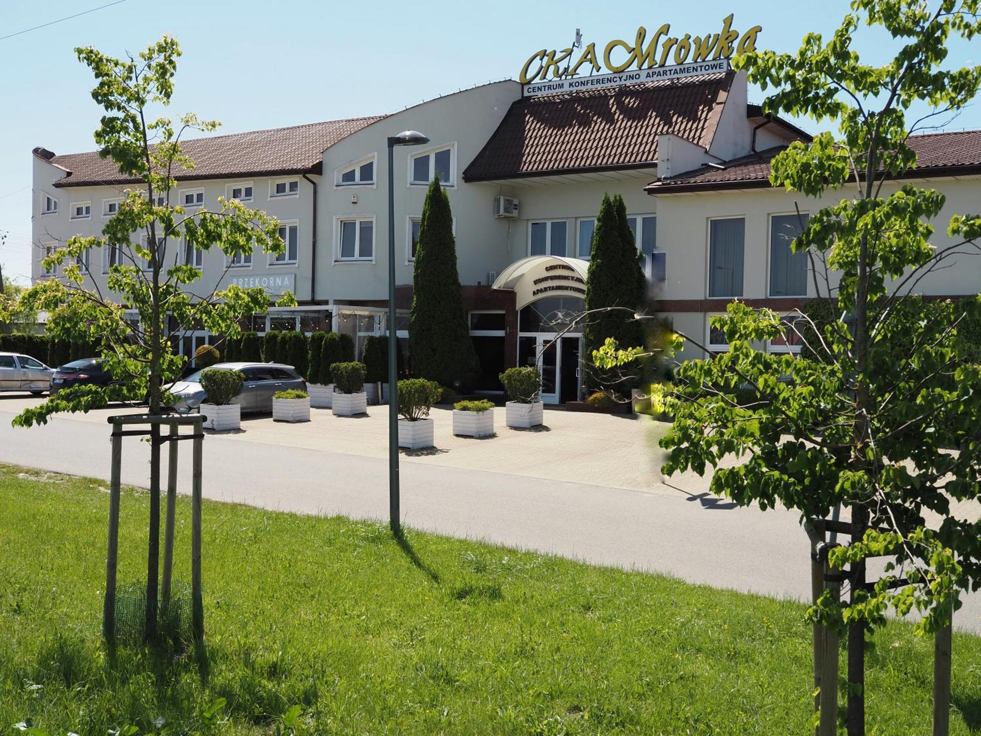 Centrum Konferencyjno-Apartamentowe Mrowka Varsavia Esterno foto