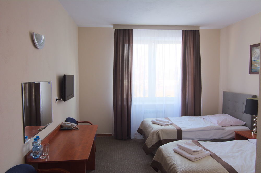 Centrum Konferencyjno-Apartamentowe Mrowka Varsavia Esterno foto
