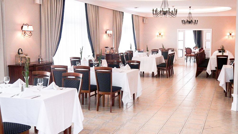 Centrum Konferencyjno-Apartamentowe Mrowka Varsavia Esterno foto